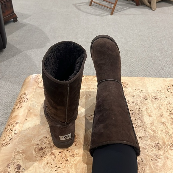 Ugg Classic Tall Boot - Picture 3 of 6